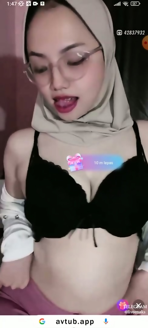 SMP Viral Ukhti Hijab Pakai Rok Pendek, Apa Kata Netizen?