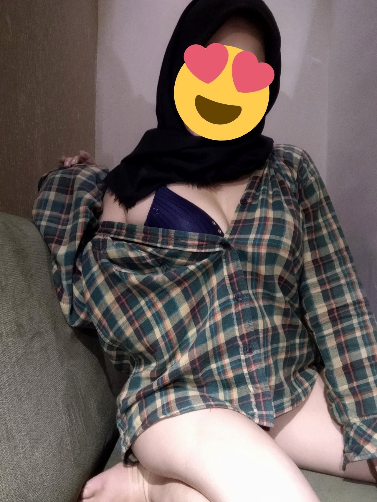 New Phenomena In 2026: Hijab Indo Abg 2026 Viral Jejak Bibir Di Bahu Yang Telanjang